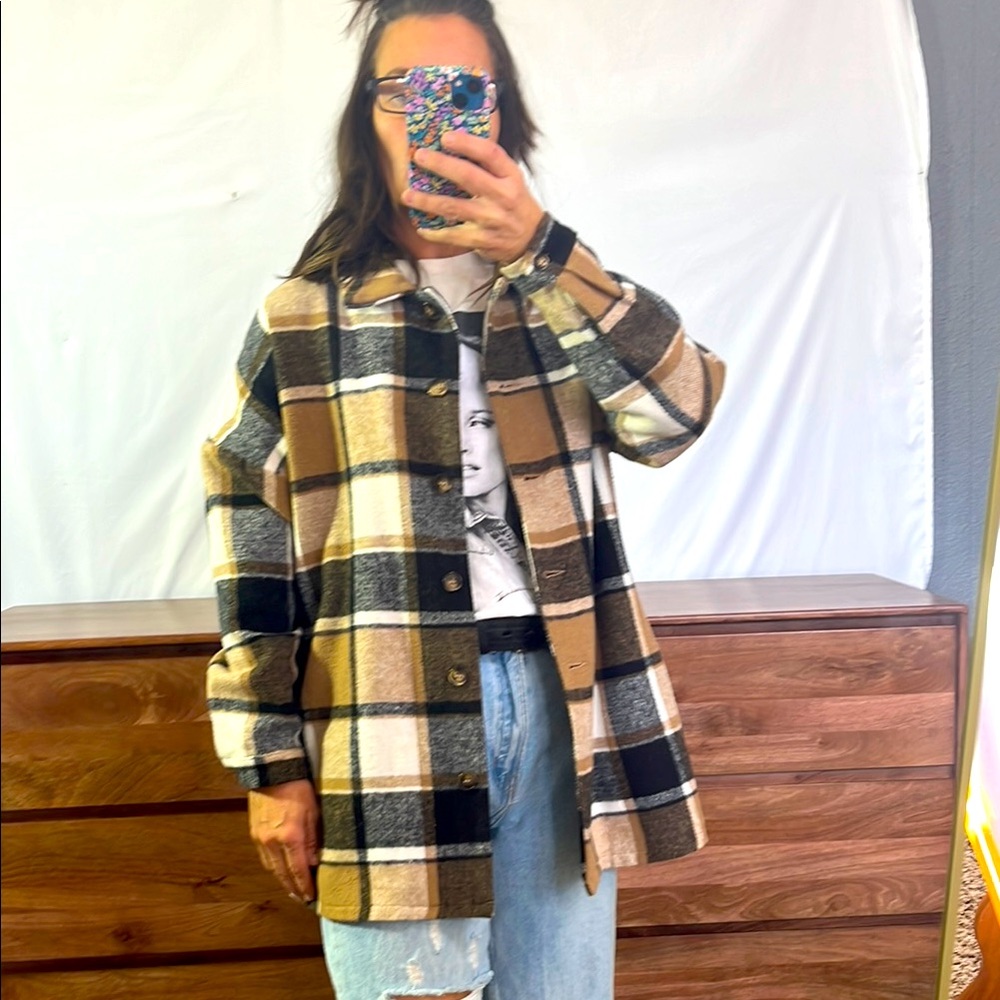 Flannel Shacket size SMALL.